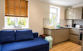 Evergreen Apartments, Flat 3, London